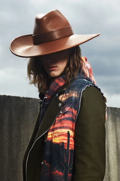 Look 3